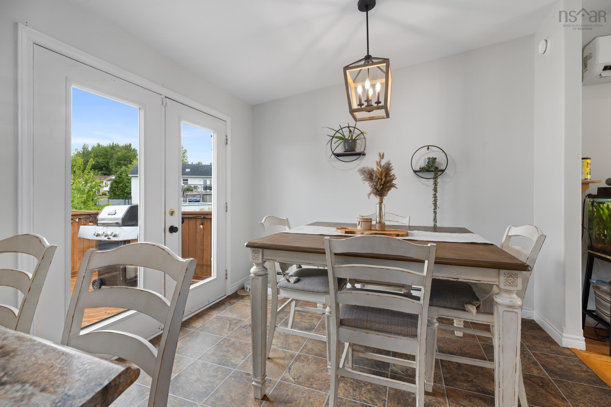 Thumbnail image for 61 Elmwood Drive MLS<sup>®</sup> 202523147