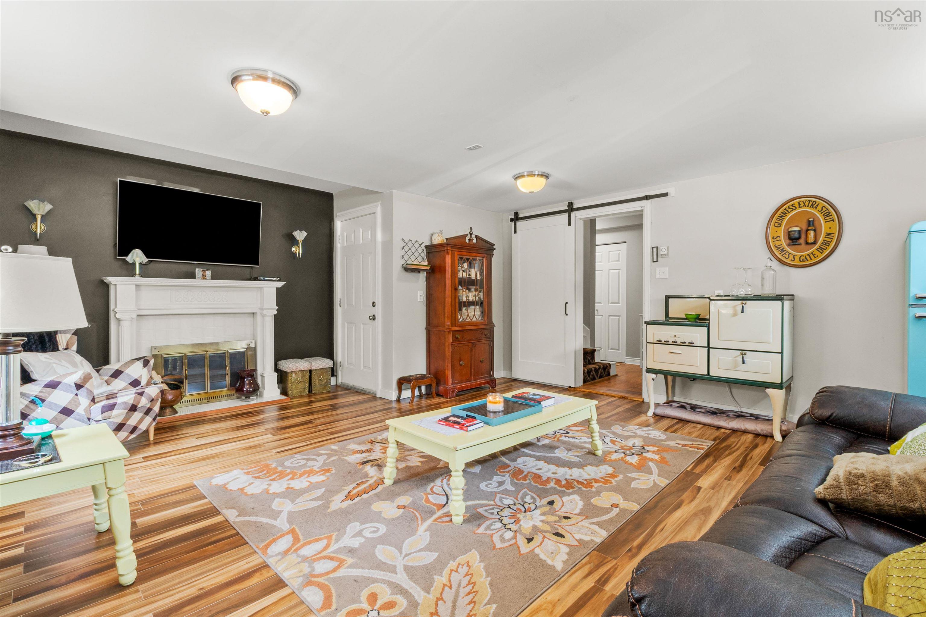 View image 18