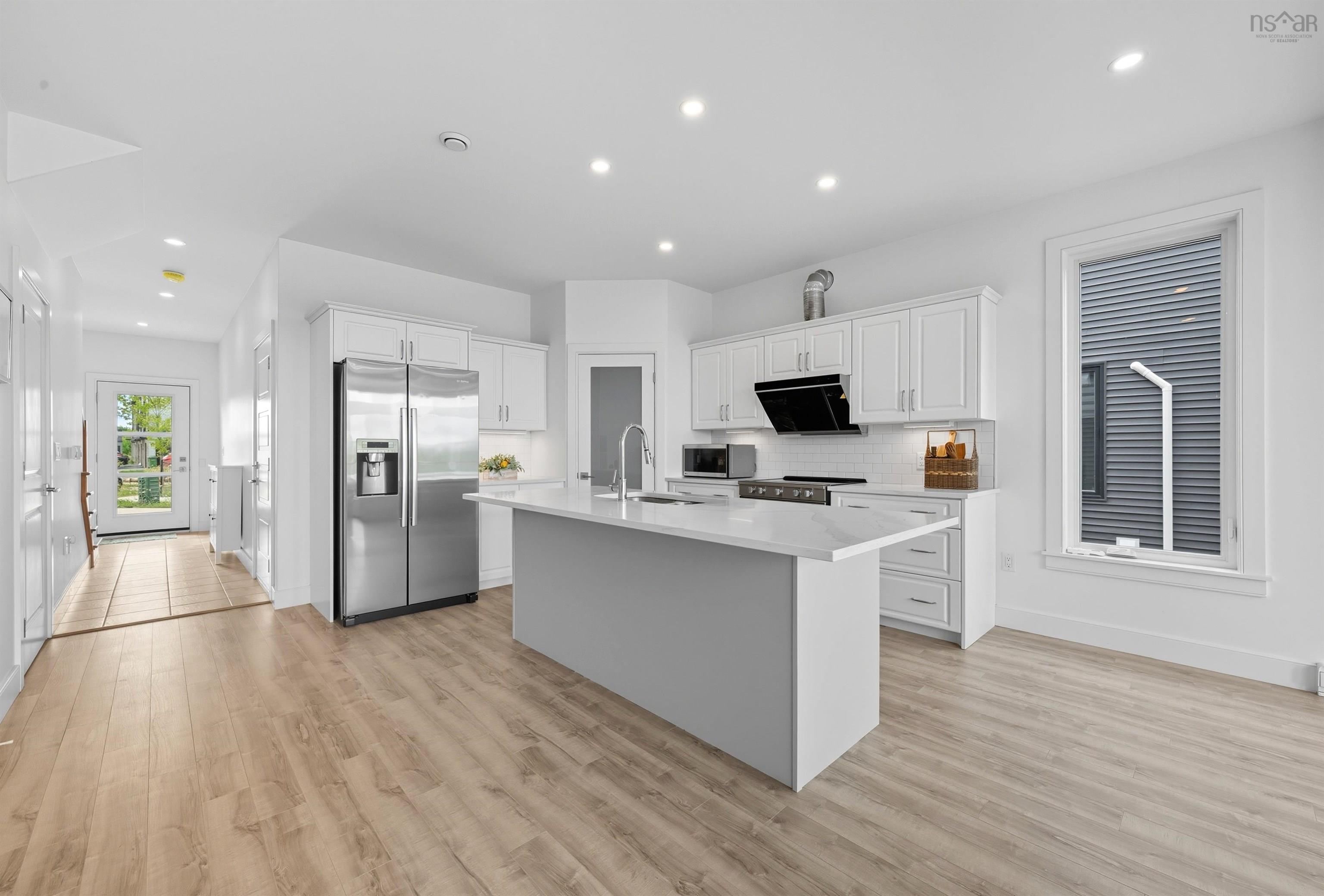 Thumbnail image for 72 Grenoble Court MLS<sup>®</sup> 202523220