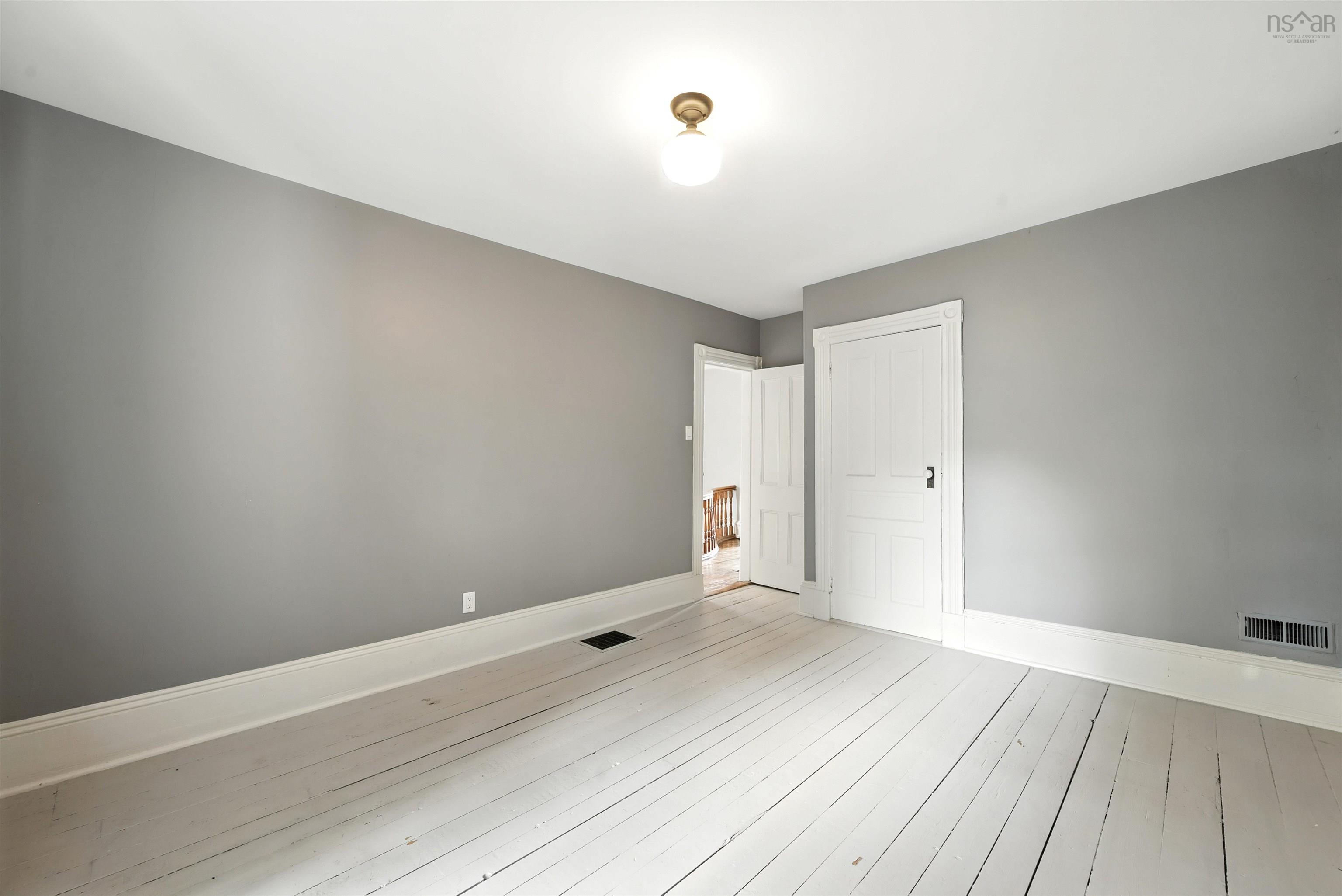 View image 18