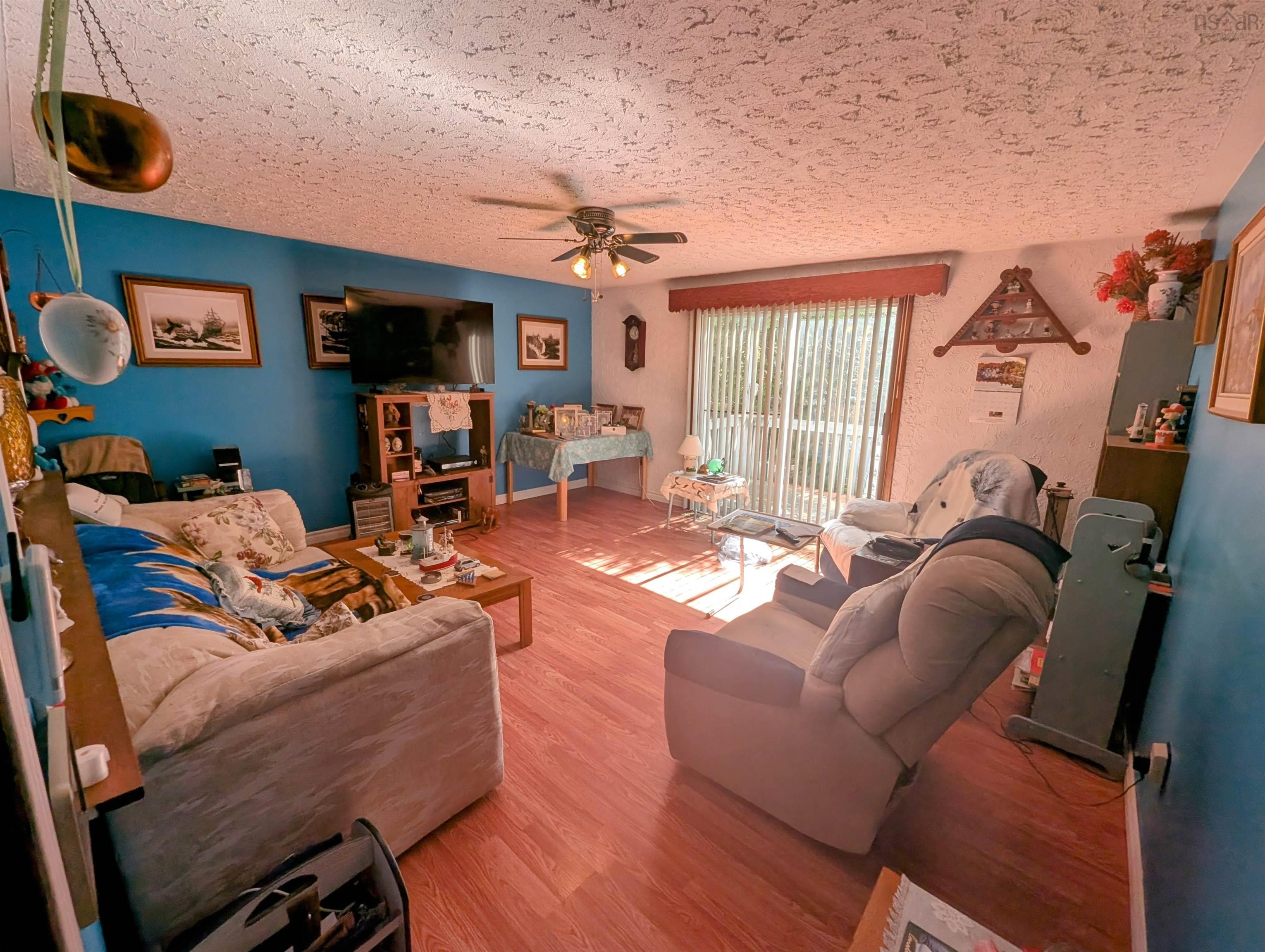 View image 12