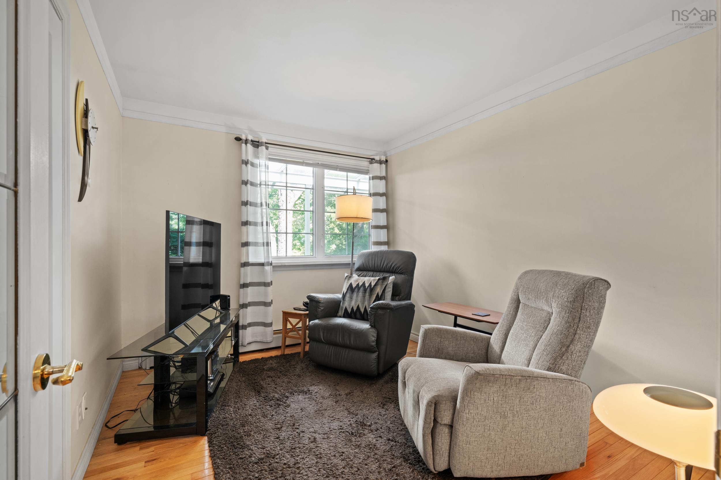 View image 12