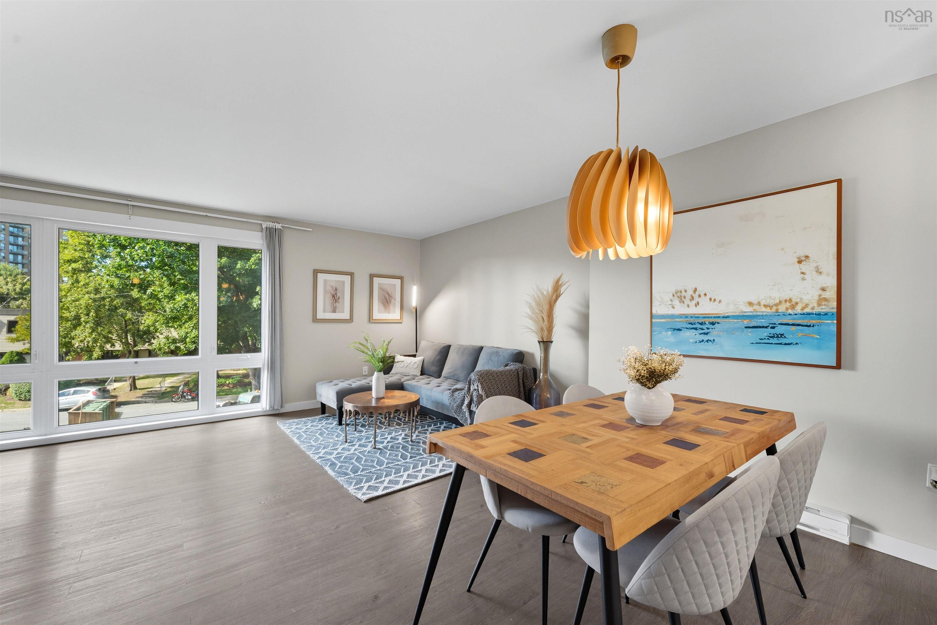 Thumbnail image for 6 Forestside Crescent MLS<sup>®</sup> 202523445