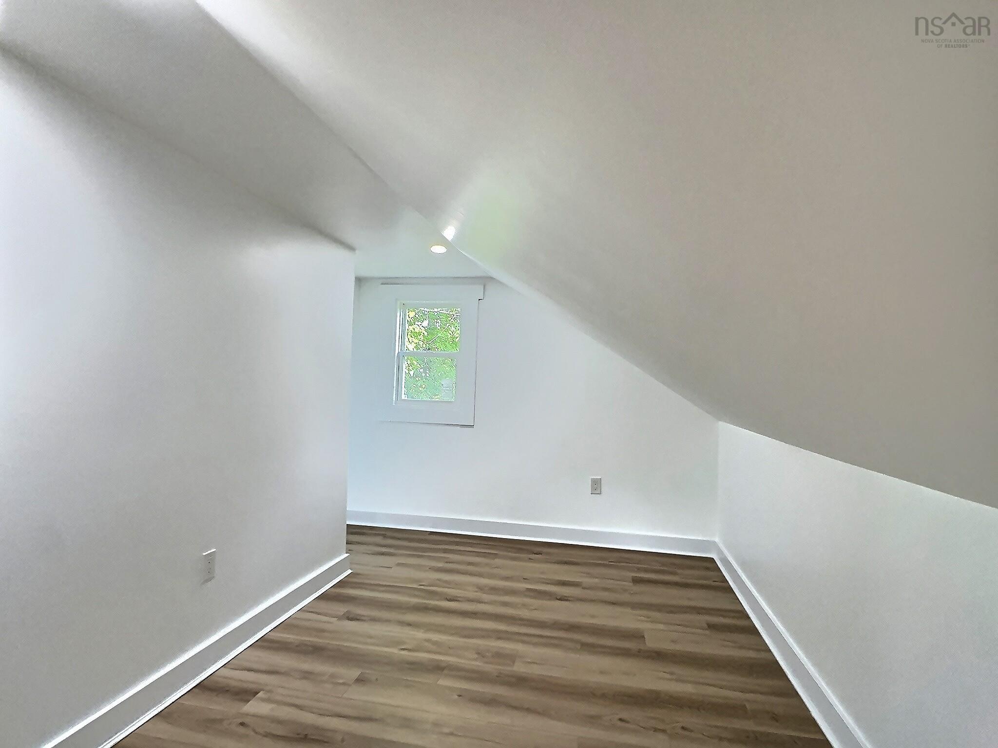 View image 8