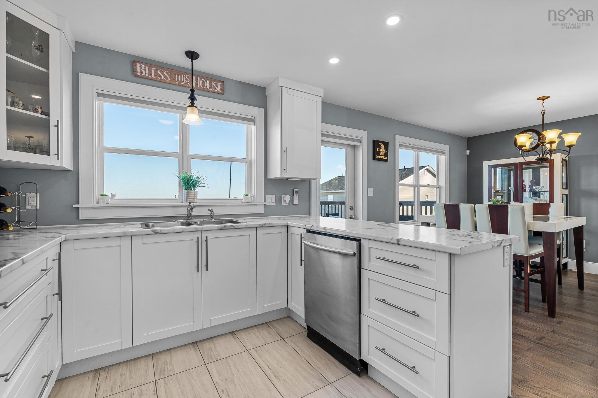 Thumbnail image for 61 Executive Drive MLS<sup>®</sup> 202523581