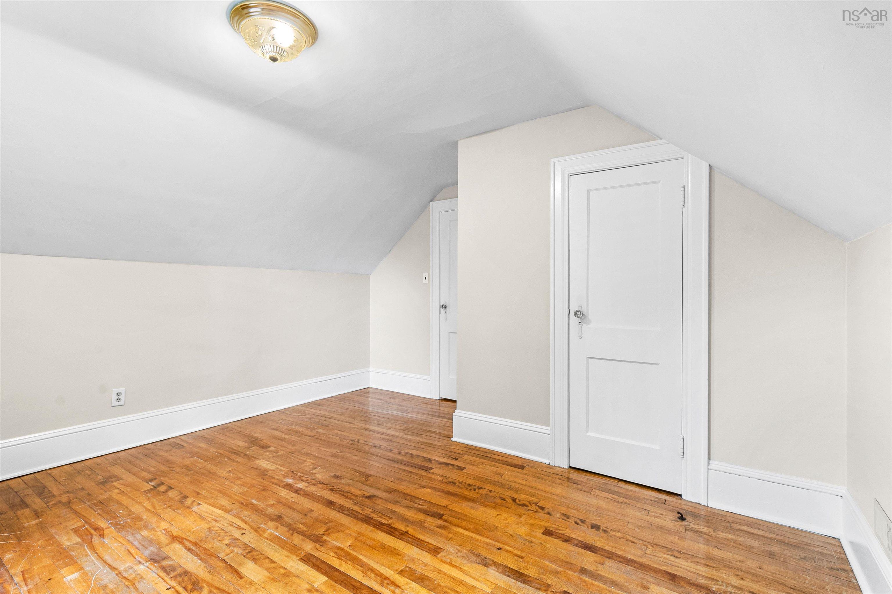 View image 16