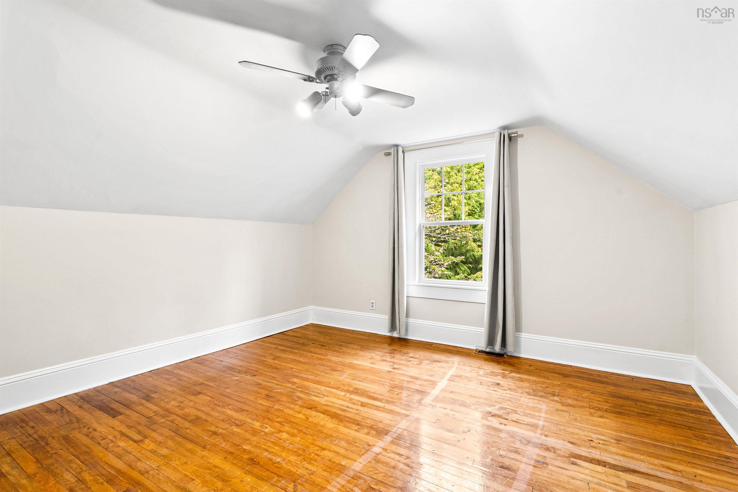View image 18