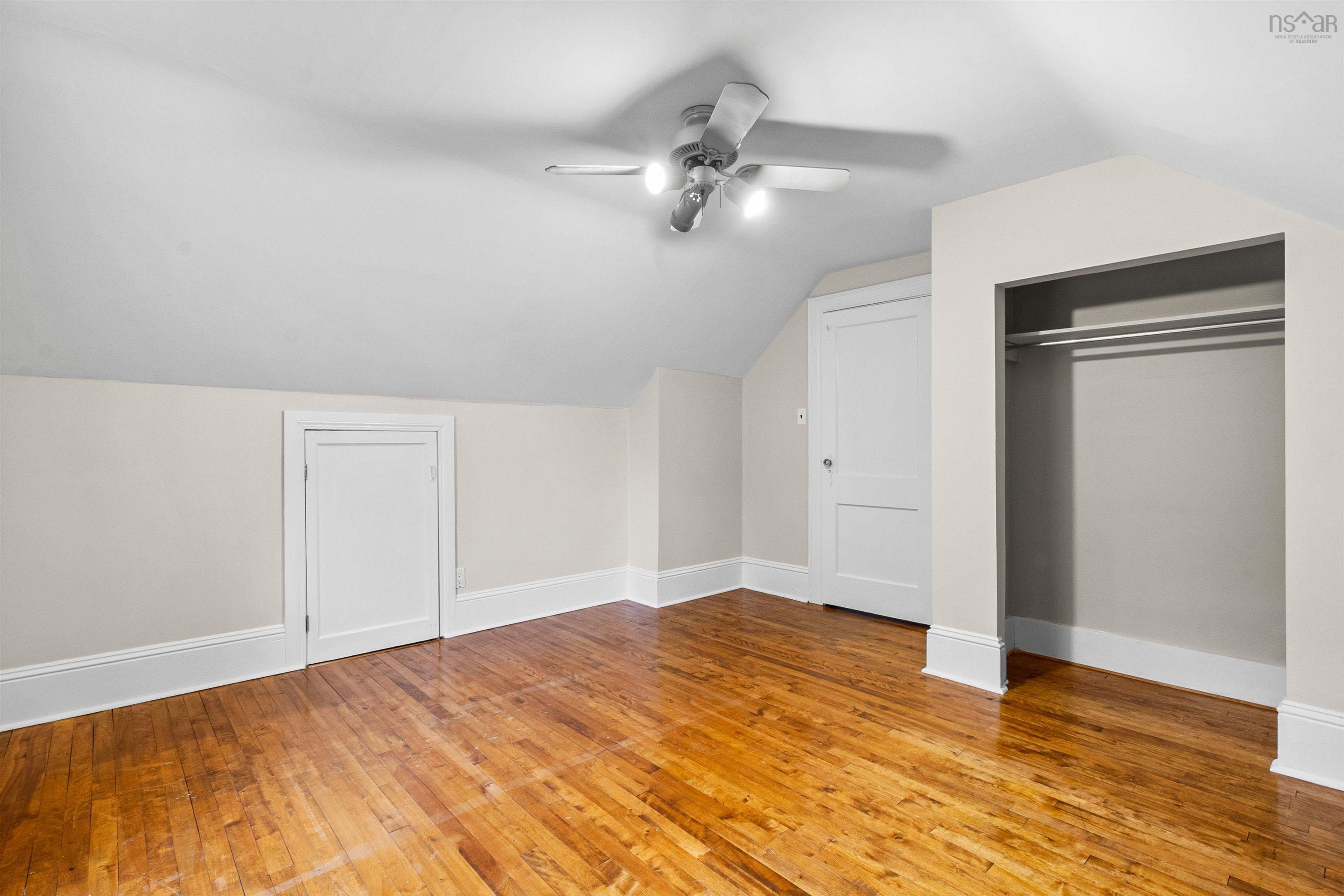 View image 19