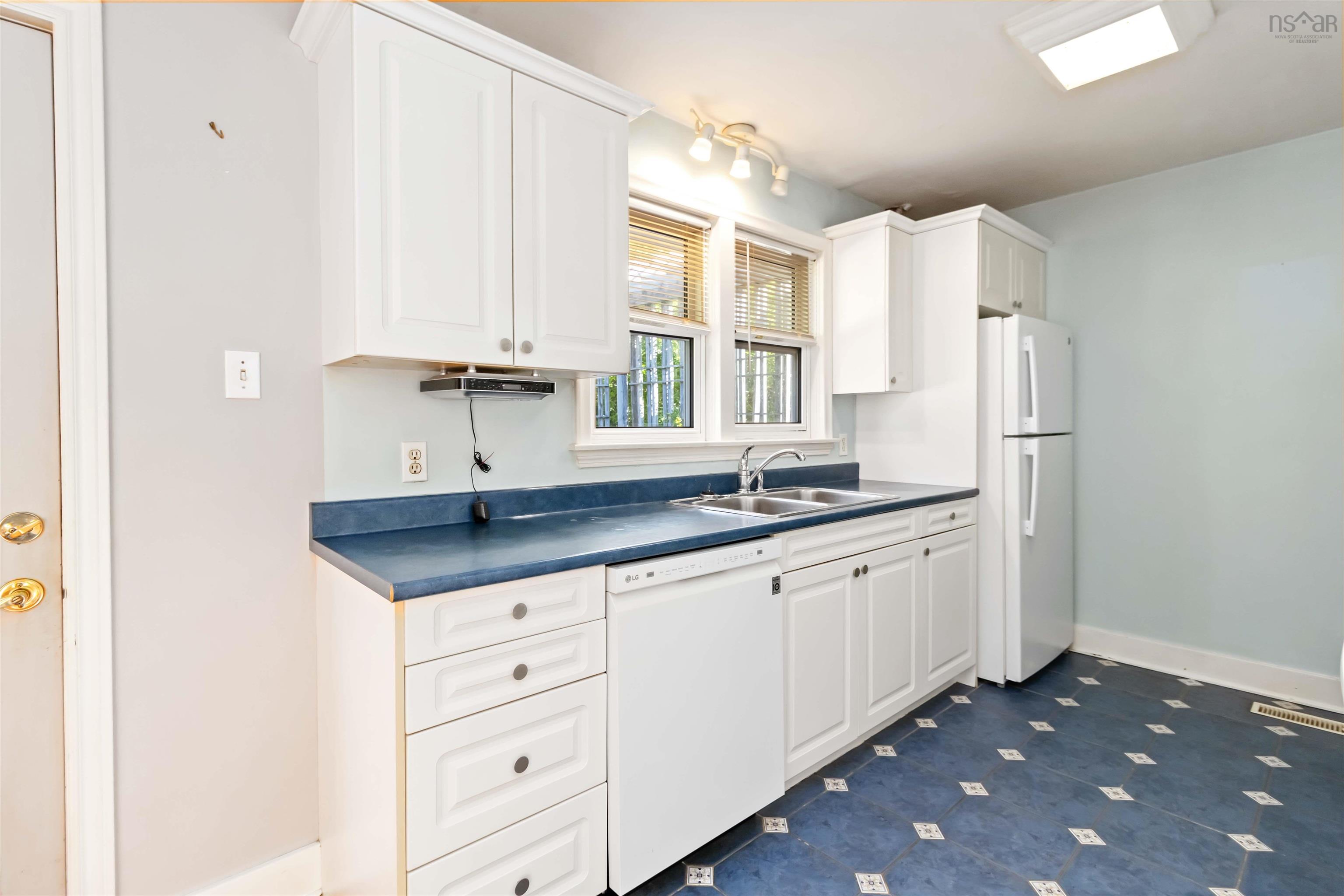 View image 10