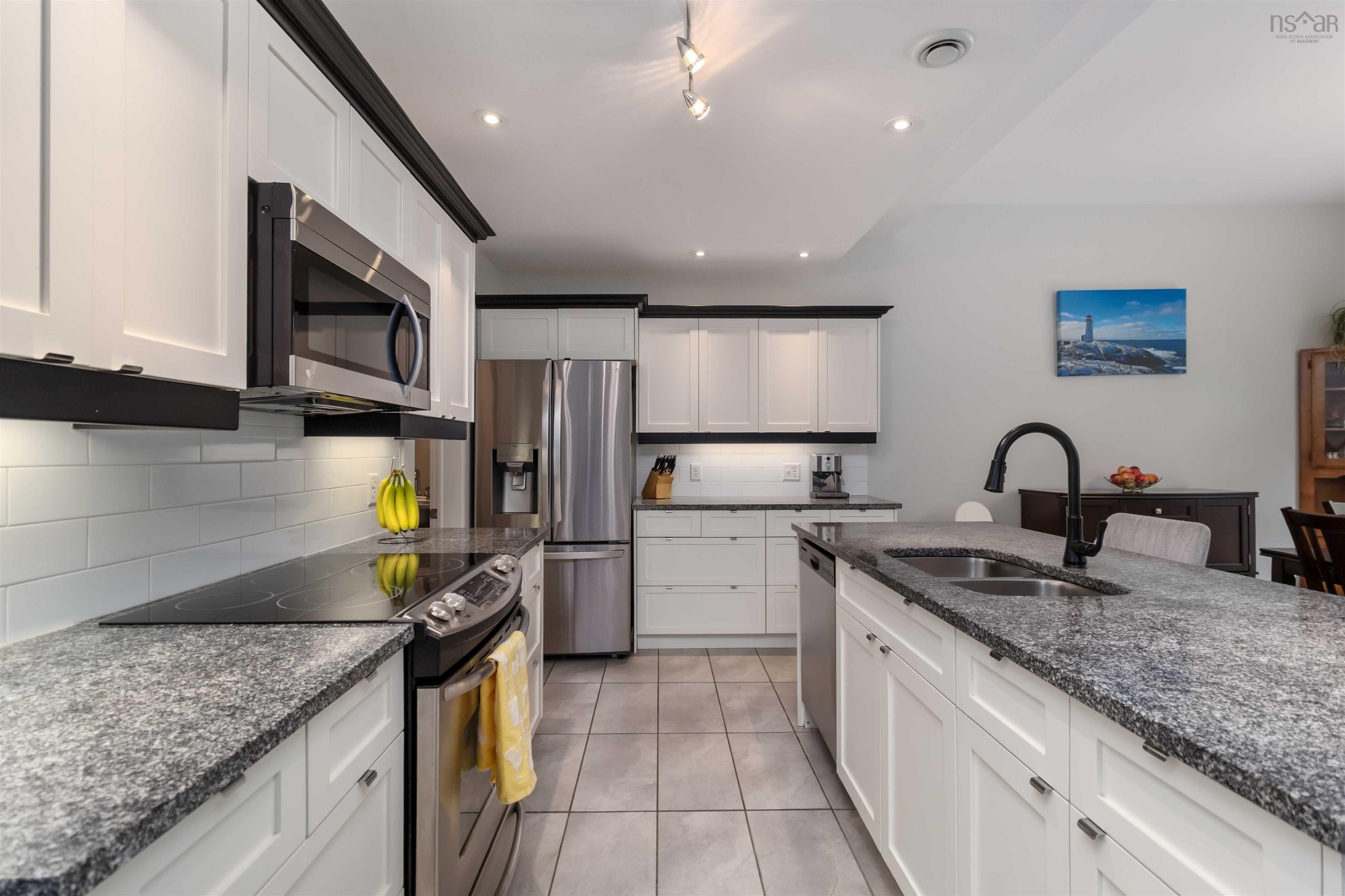 Thumbnail image for 11 Aspenhill Court MLS<sup>®</sup> 202524476