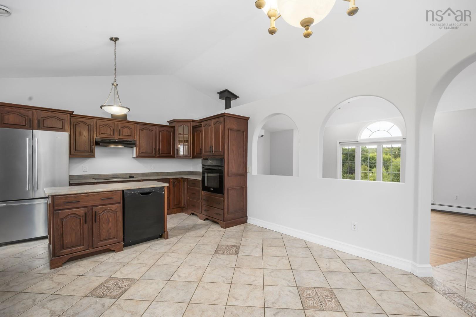 Thumbnail image for 1 Bainbridge Court MLS<sup>®</sup> 202524572