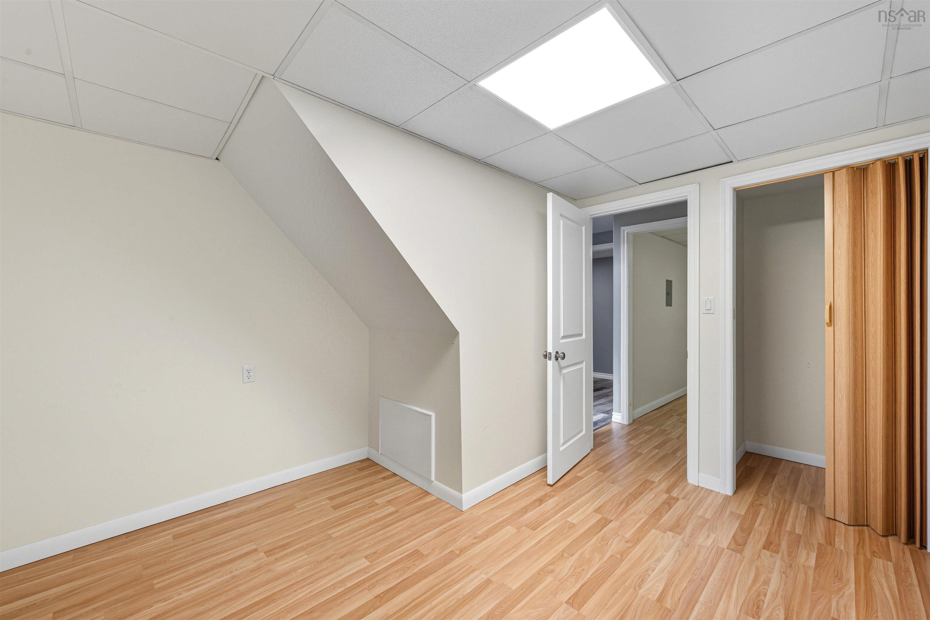 View image 18