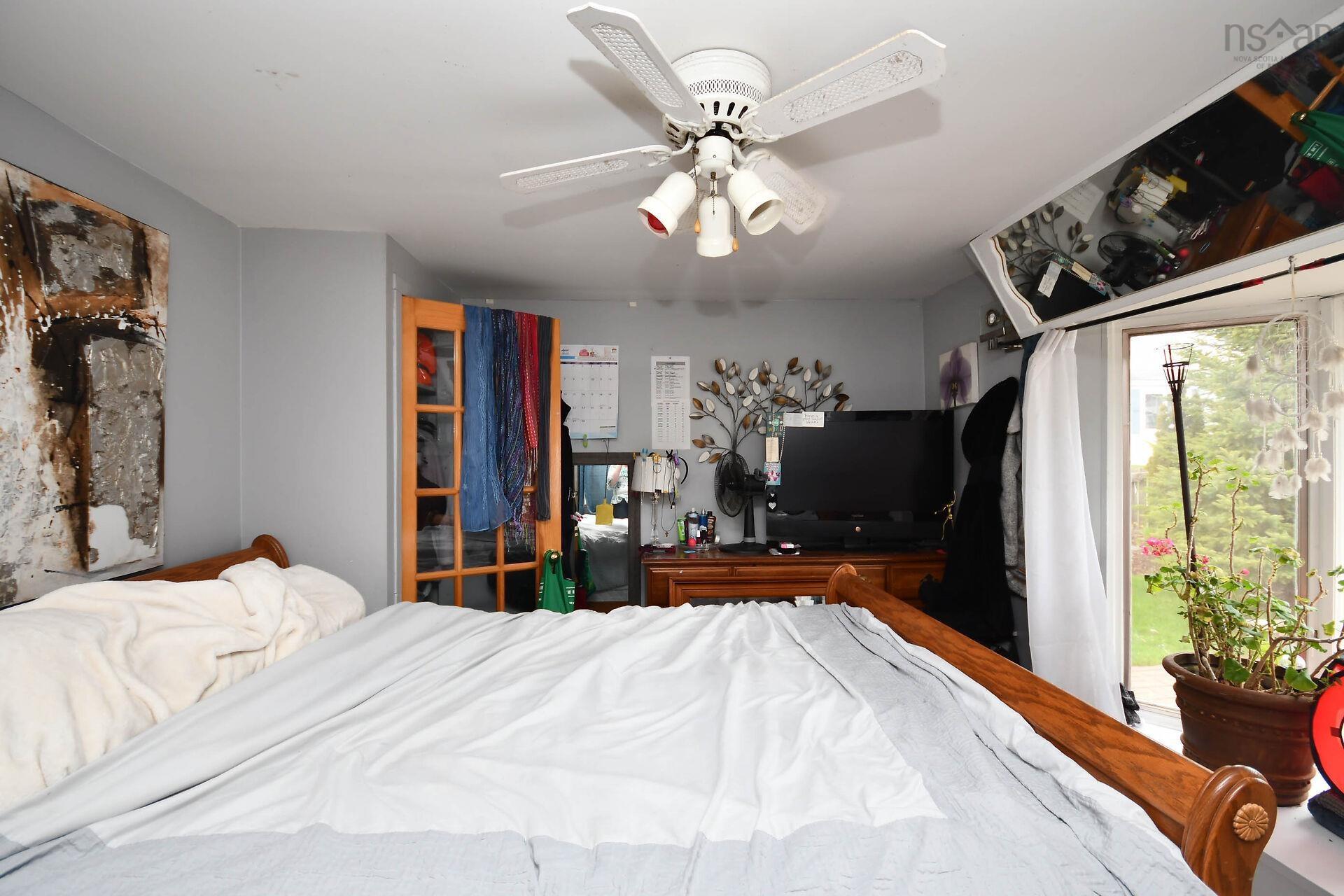 View image 18