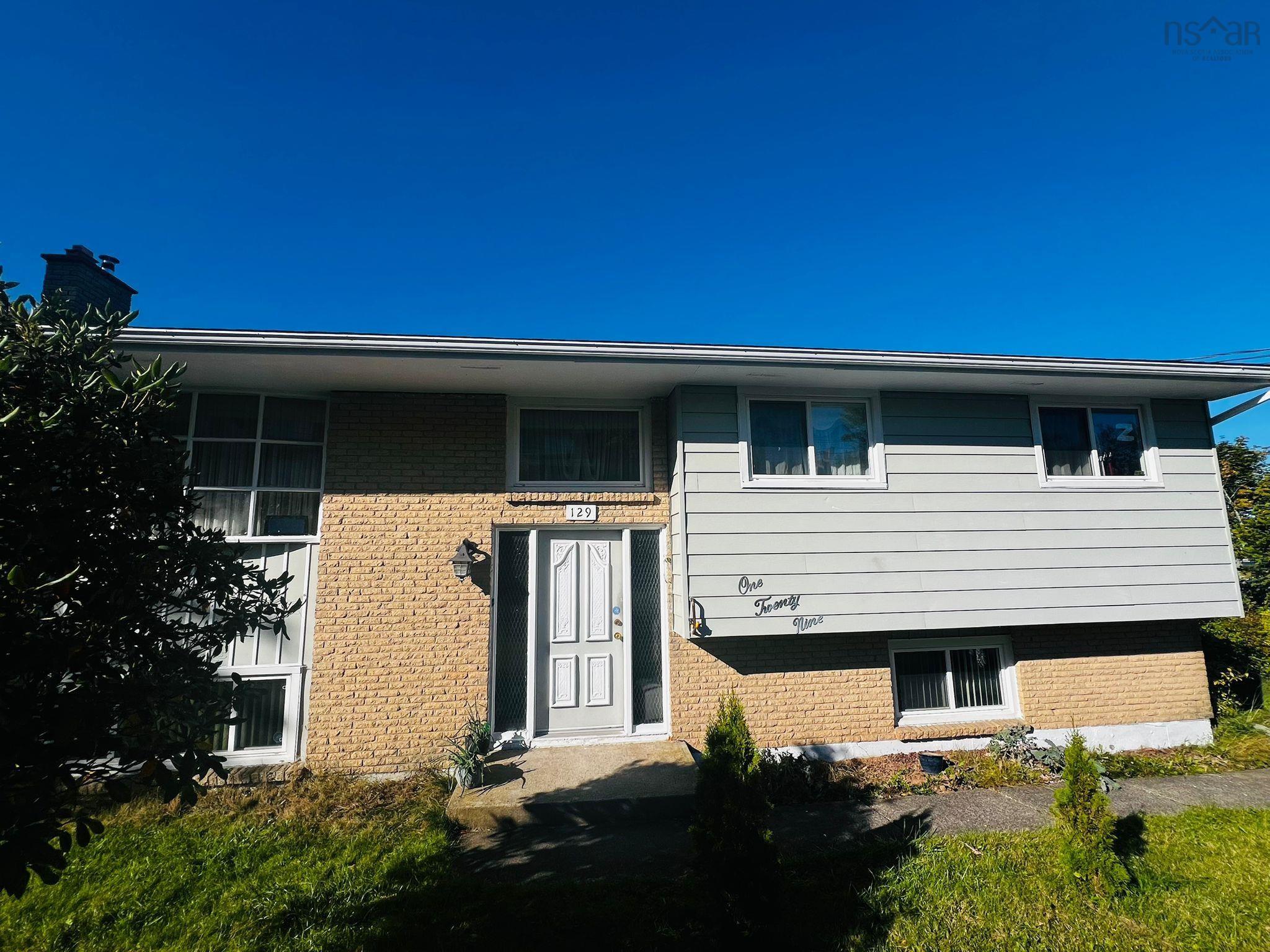 Thumbnail image for 129 Regal Road MLS<sup>®</sup> 202525038