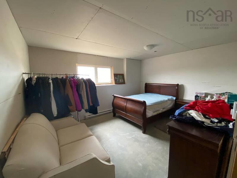 View image 16