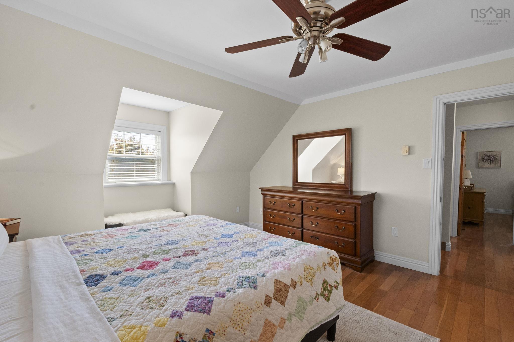 View image 12