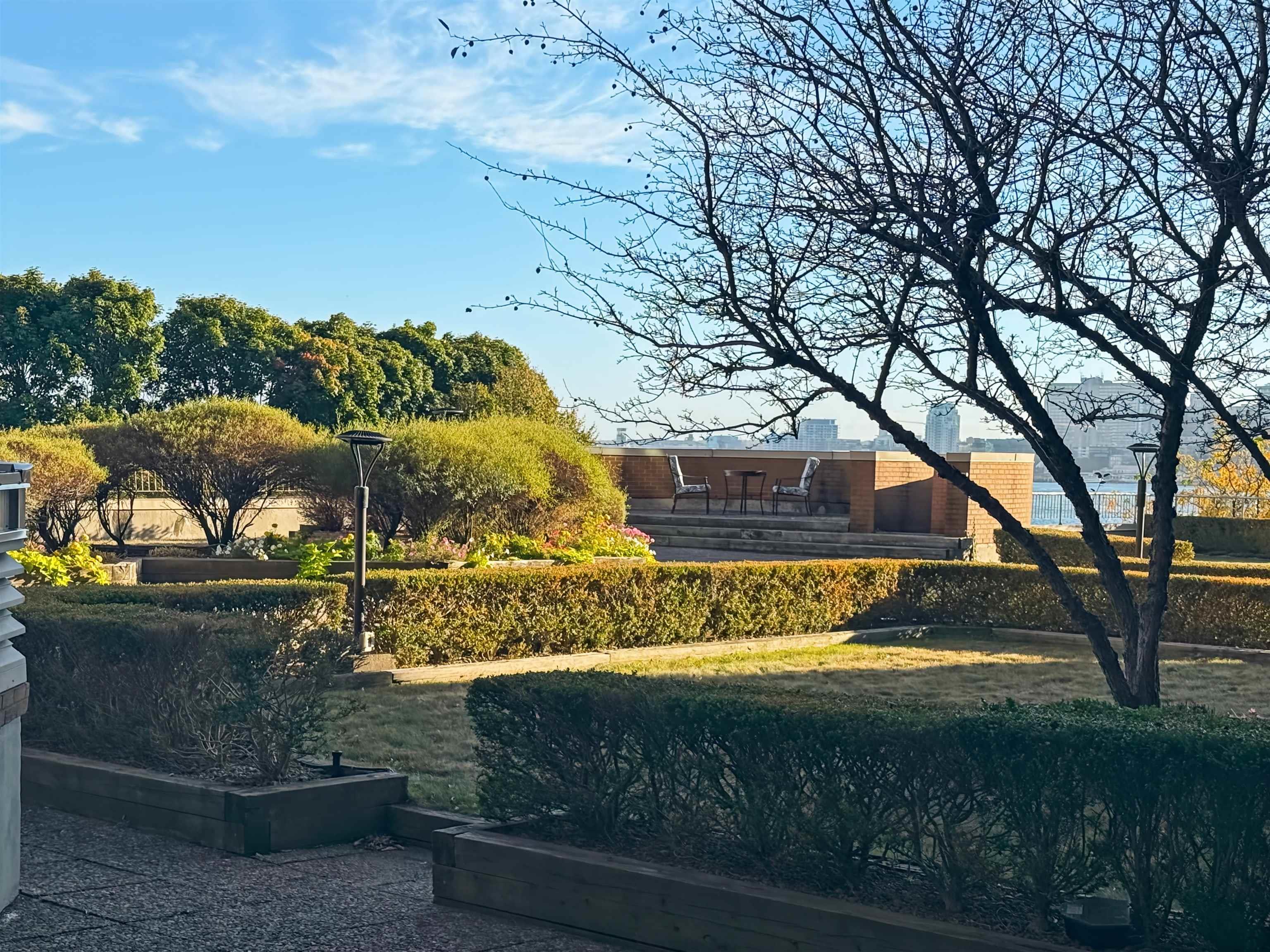 View image 18