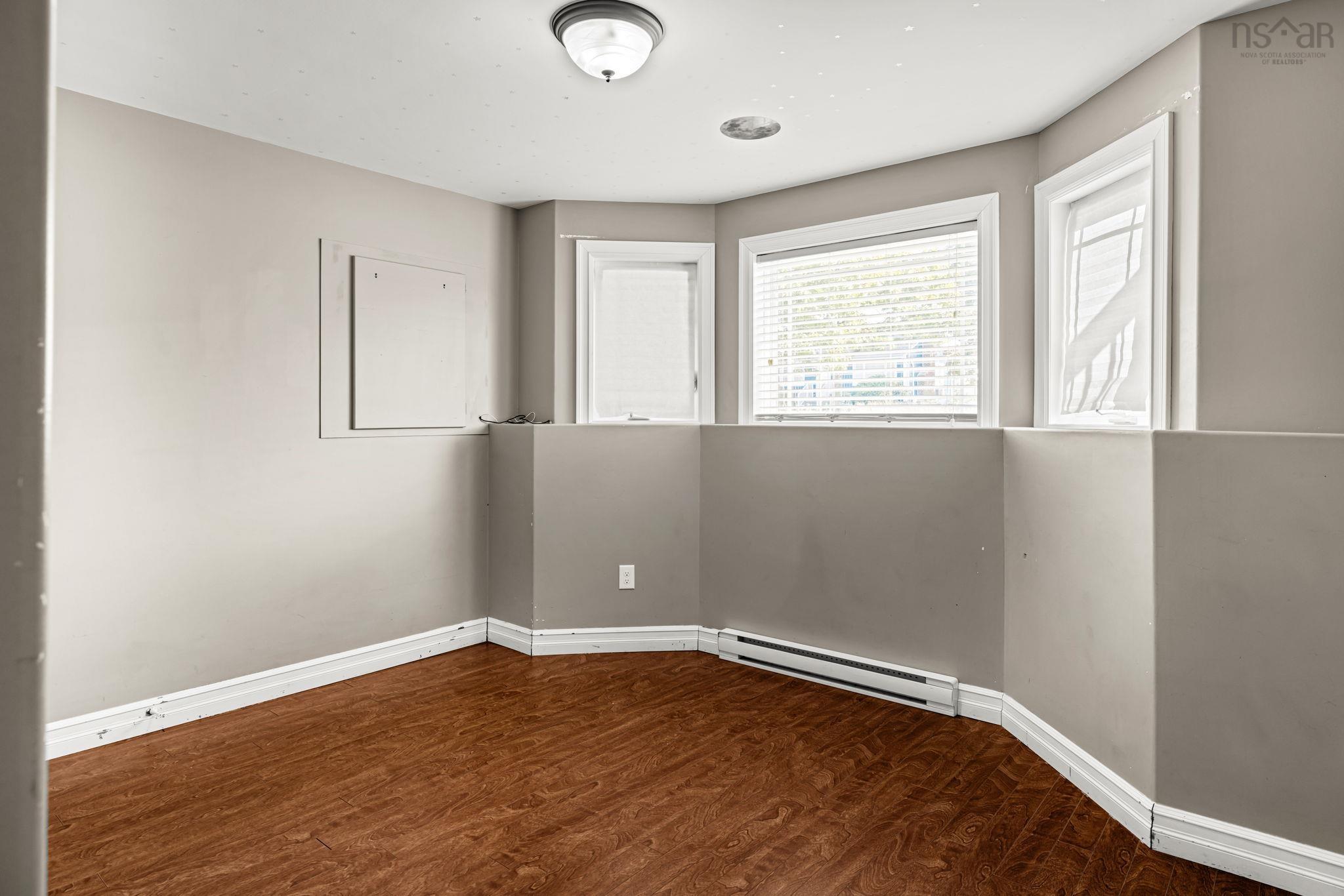View image 9