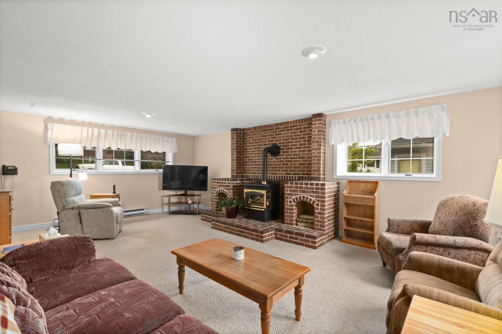 View image 12