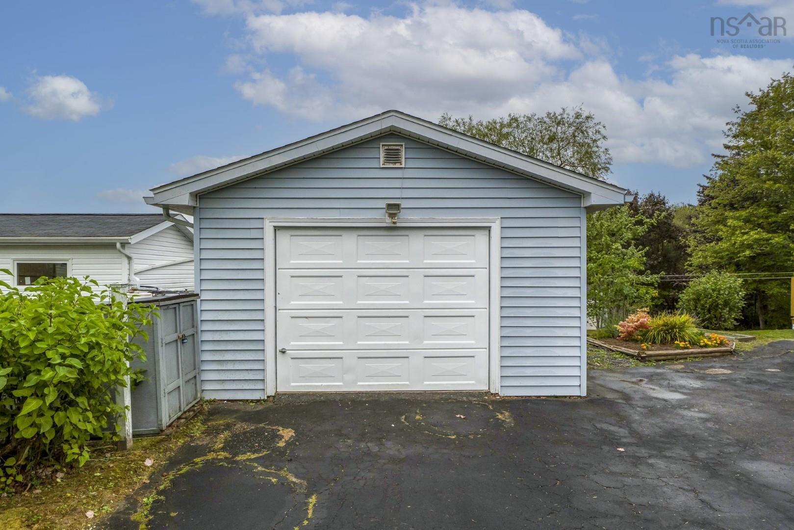 View image 32