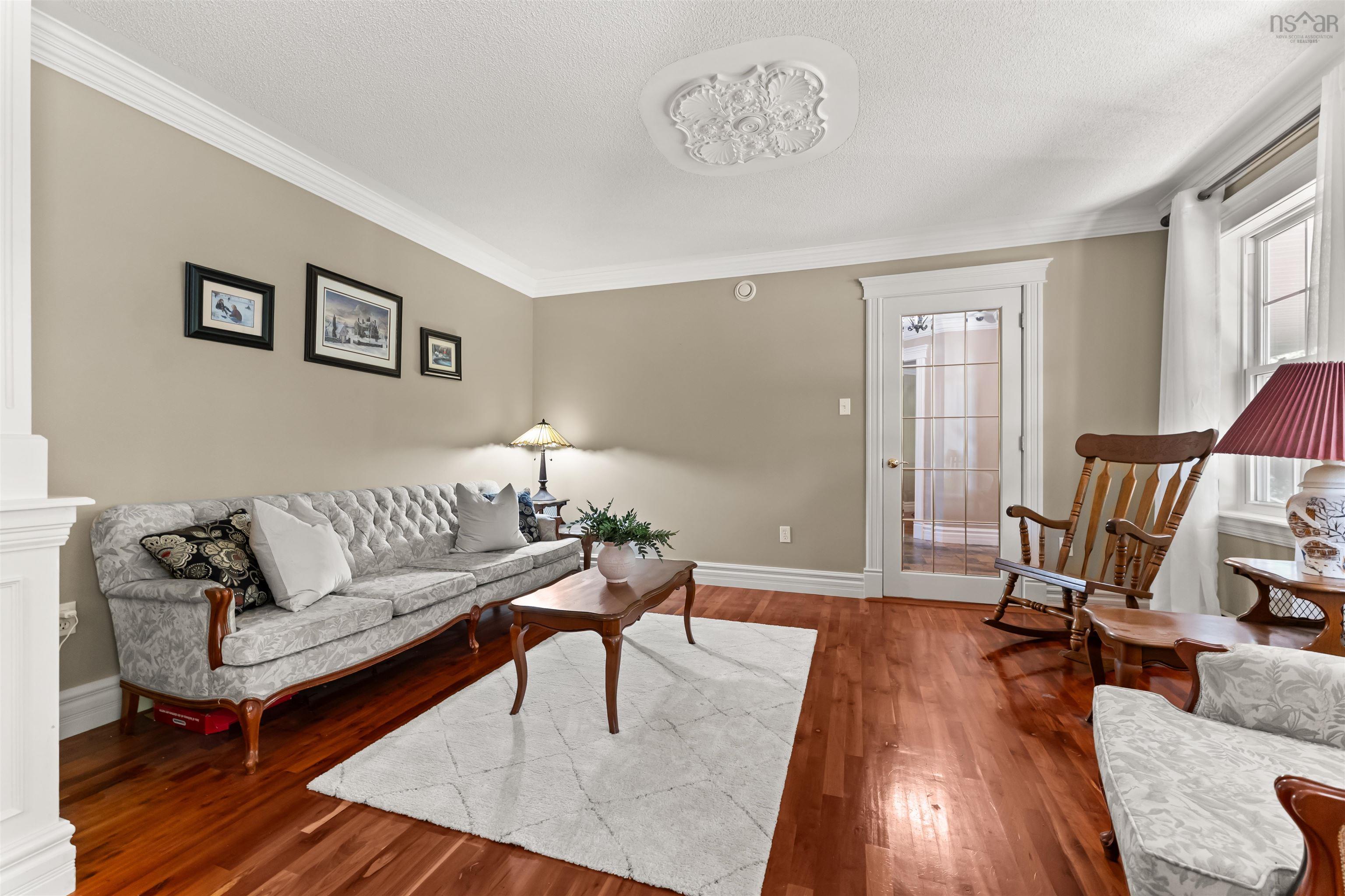 View image 9