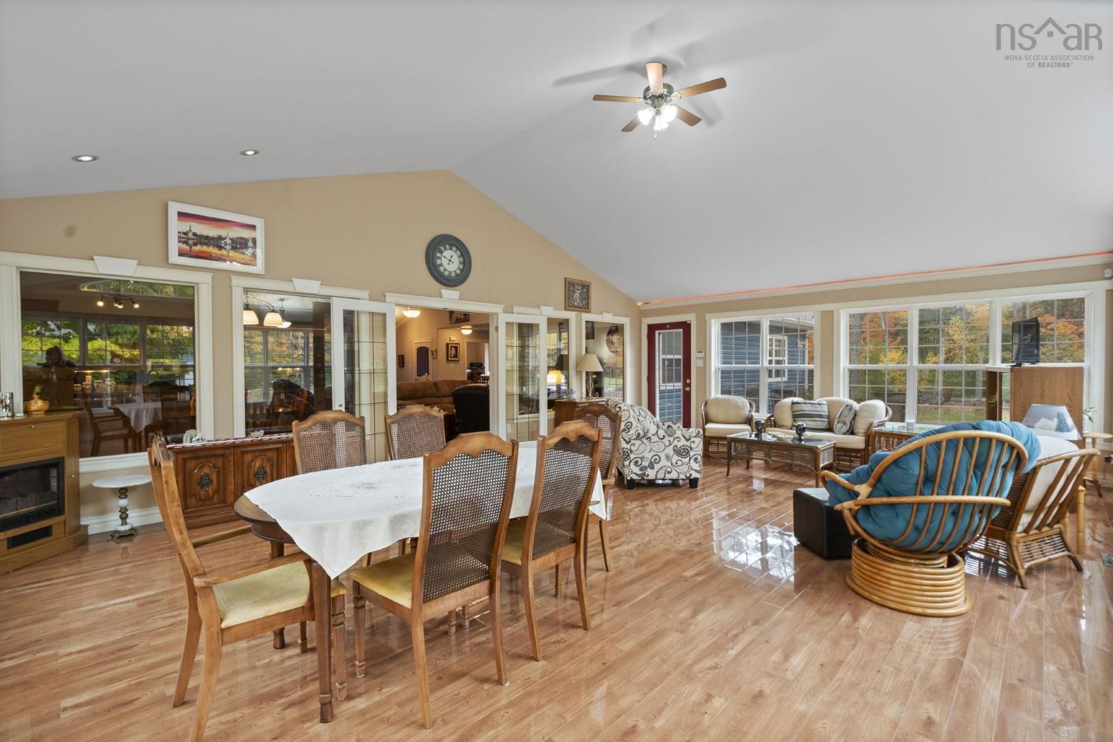 View image 18