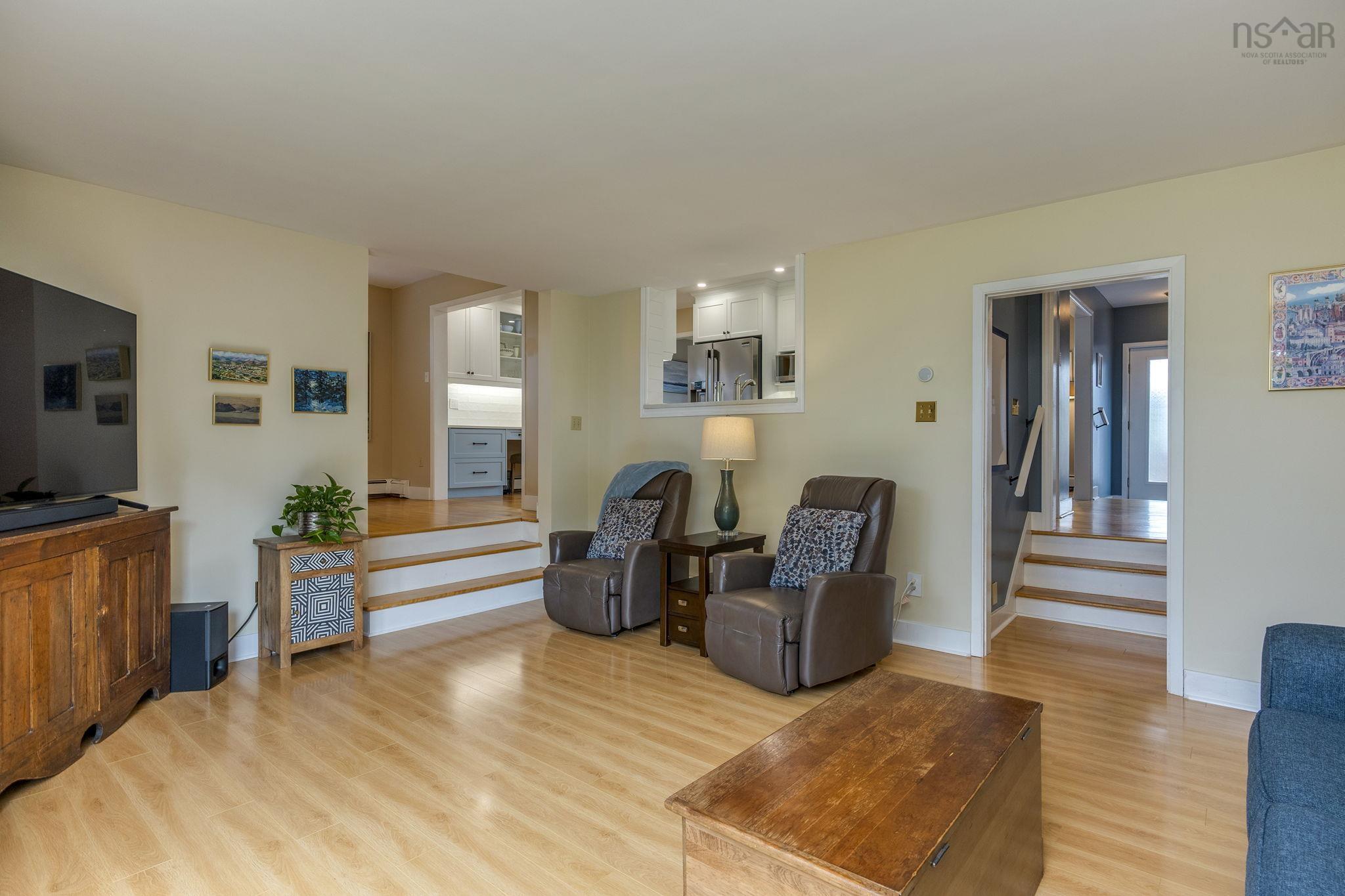 View image 9