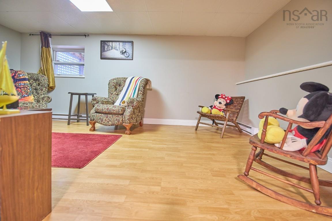 View image 18
