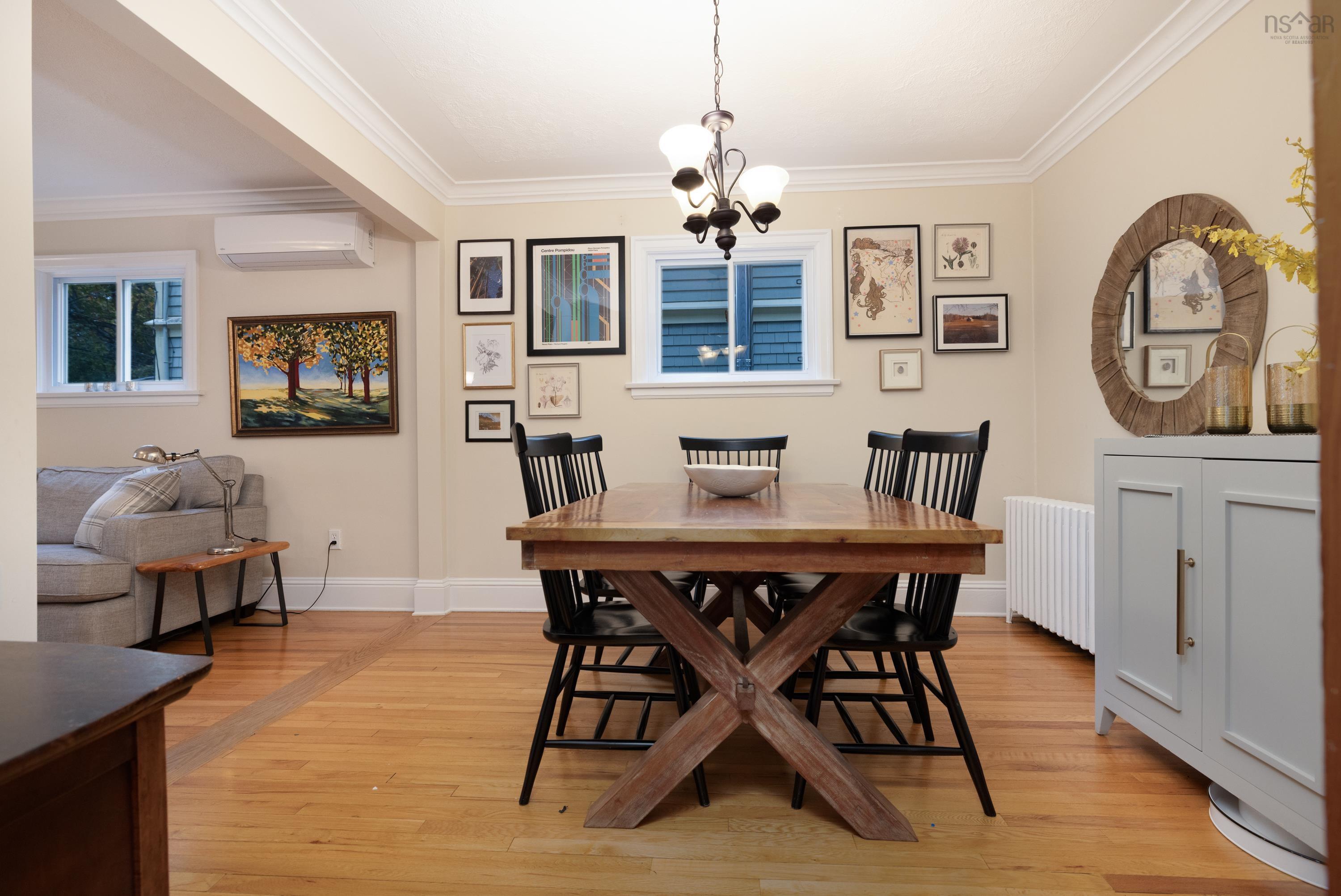 Thumbnail image for 2420 Westmount Street MLS<sup>®</sup> 202526331