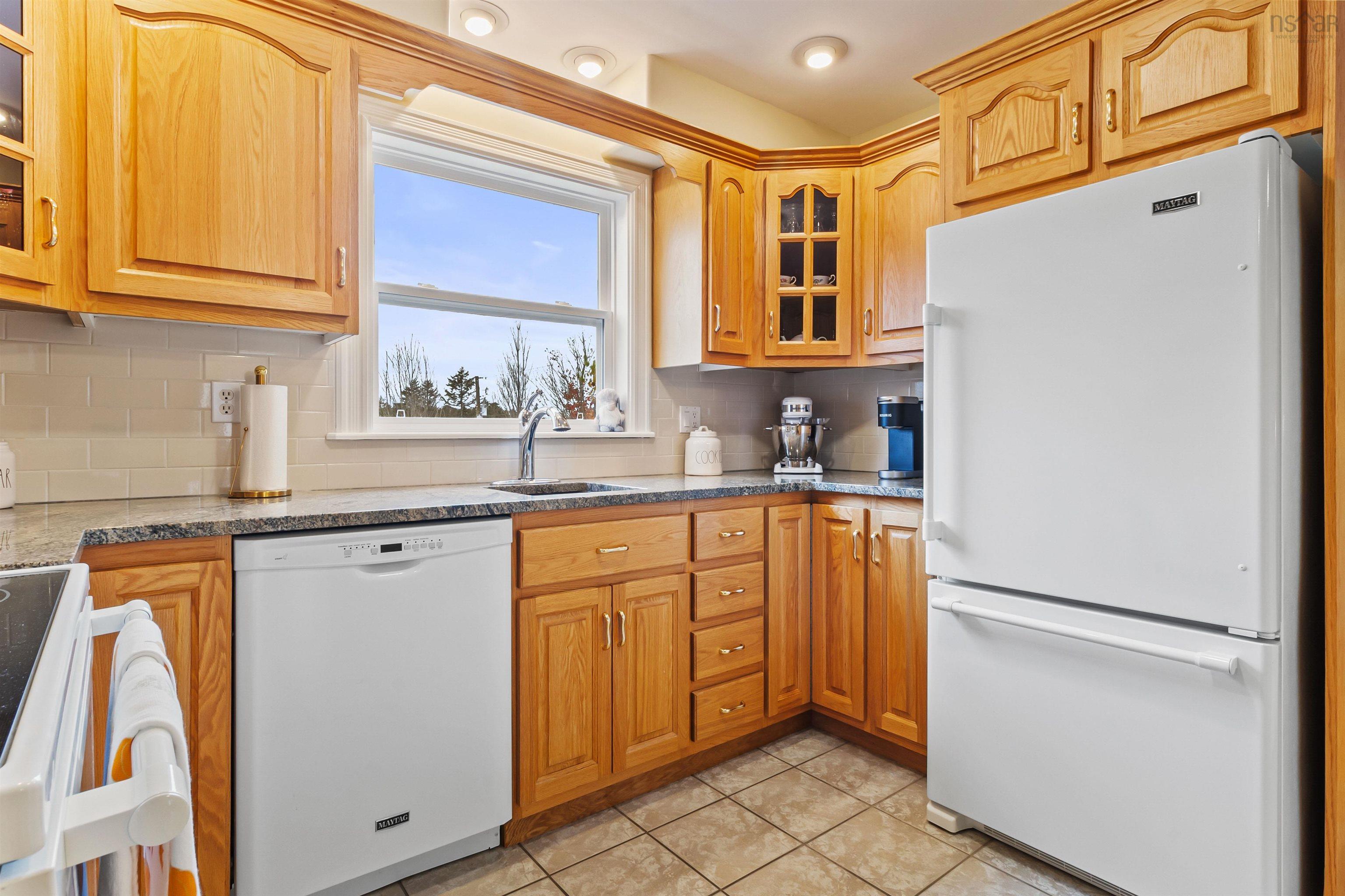 Thumbnail image for 677 Westwood Boulevard MLS<sup>®</sup> 202526355