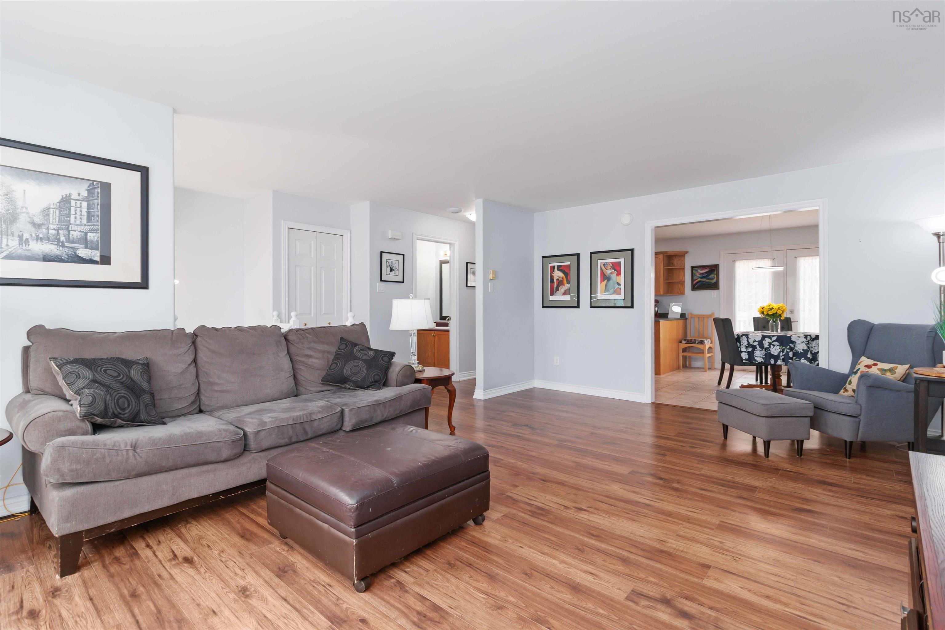 Thumbnail image for 128 Hemlock Drive MLS<sup>®</sup> 202526803