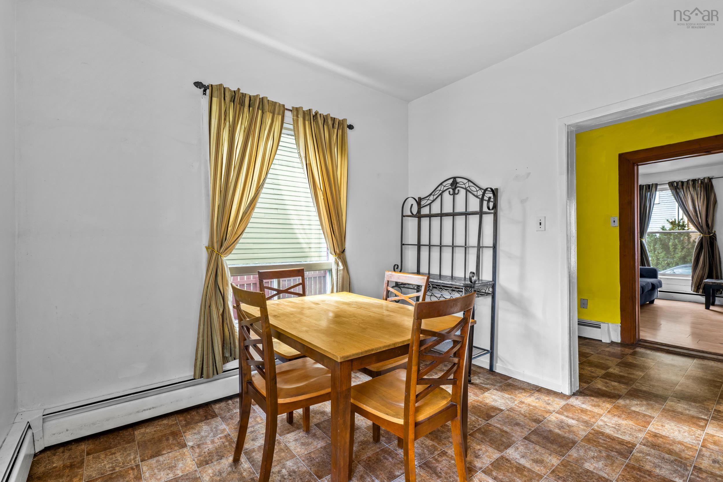 Thumbnail image for 5792 West Street MLS<sup>®</sup> 202526831