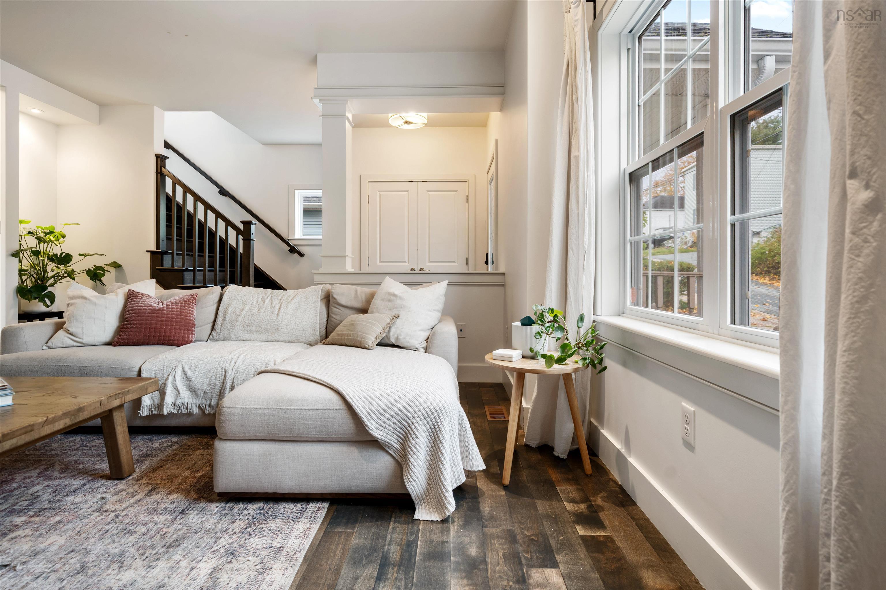 Thumbnail image for 64 Rose Street MLS<sup>®</sup> 202526895