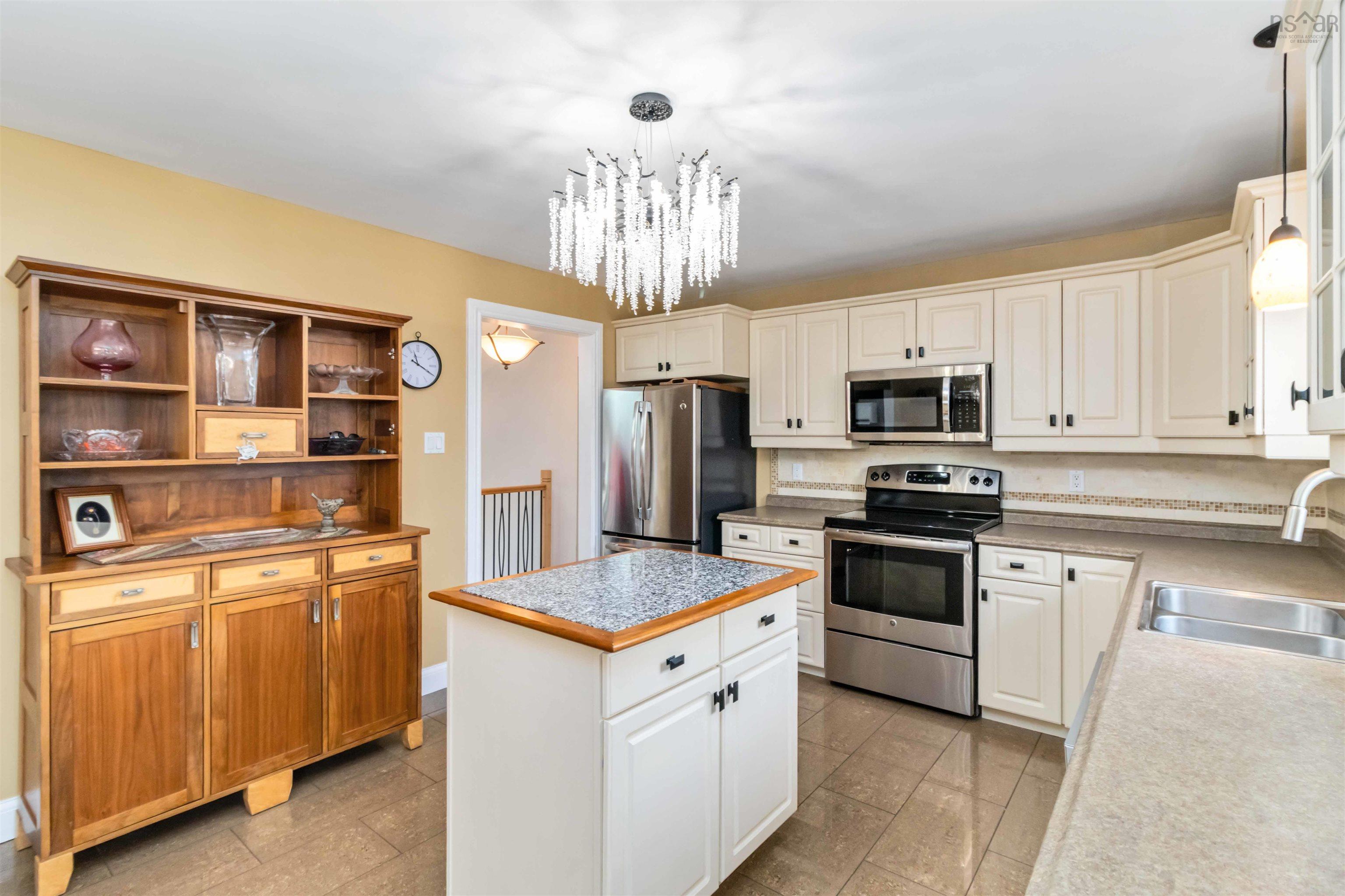 Thumbnail image for 26 Astral Drive MLS<sup>®</sup> 202526980