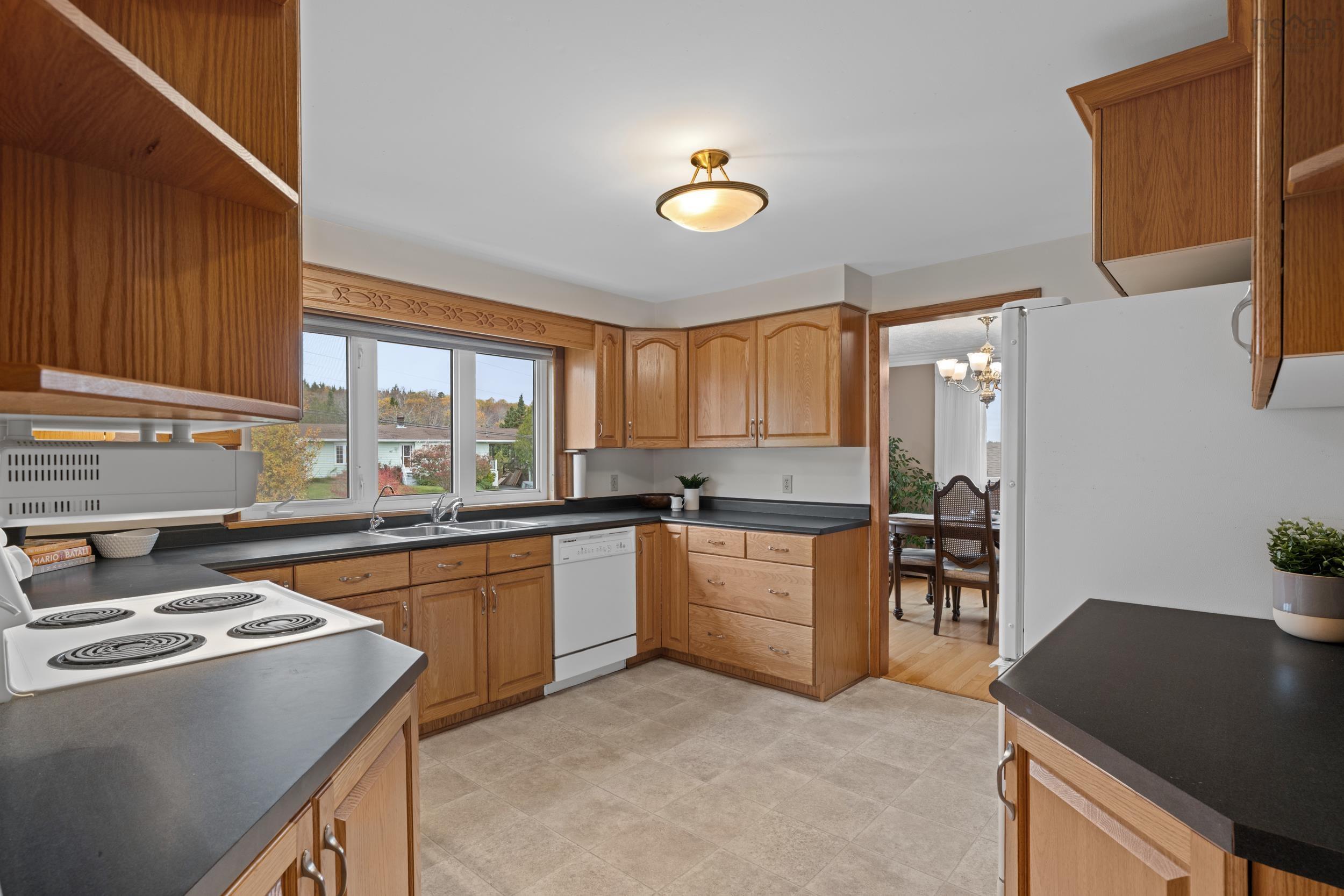 Thumbnail image for 50 Elaine Avenue MLS<sup>®</sup> 202527271