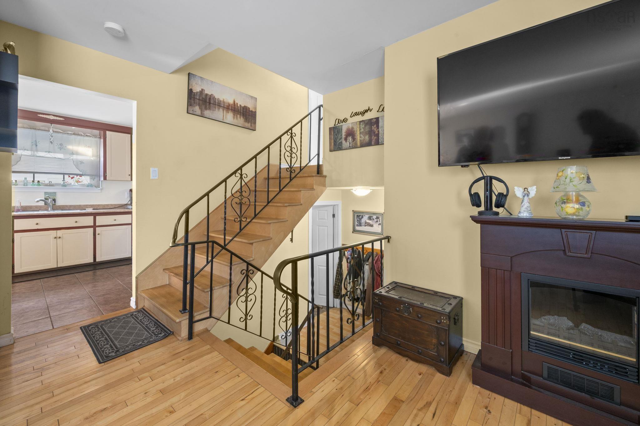 Thumbnail image for 4 Kingsmere Court MLS<sup>®</sup> 202527309