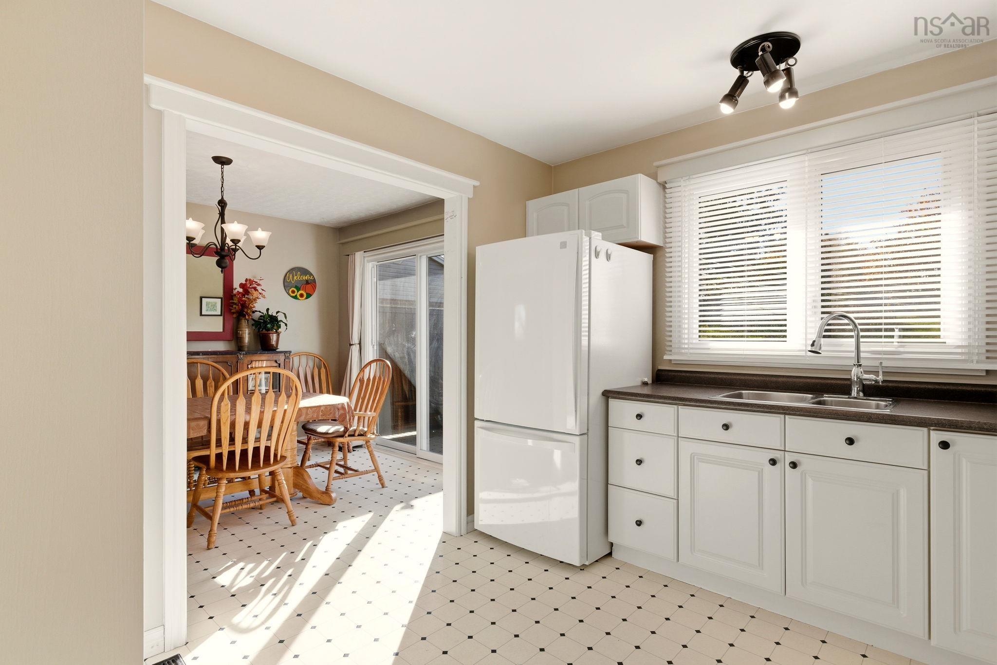 Thumbnail image for 11 Addison Place MLS<sup>®</sup> 202527414