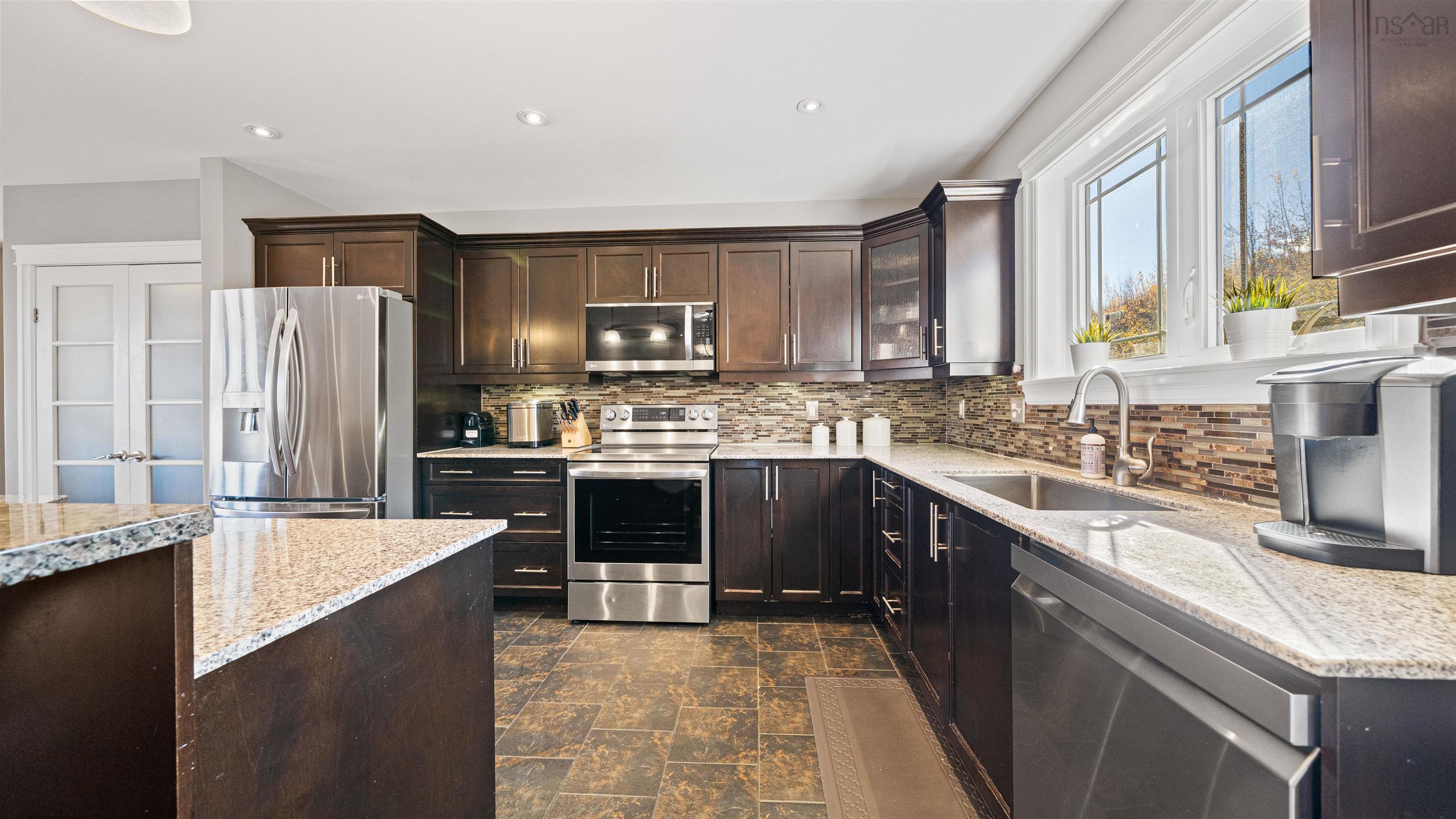 Thumbnail image for 37 Peachtree Hill MLS<sup>®</sup> 202527455