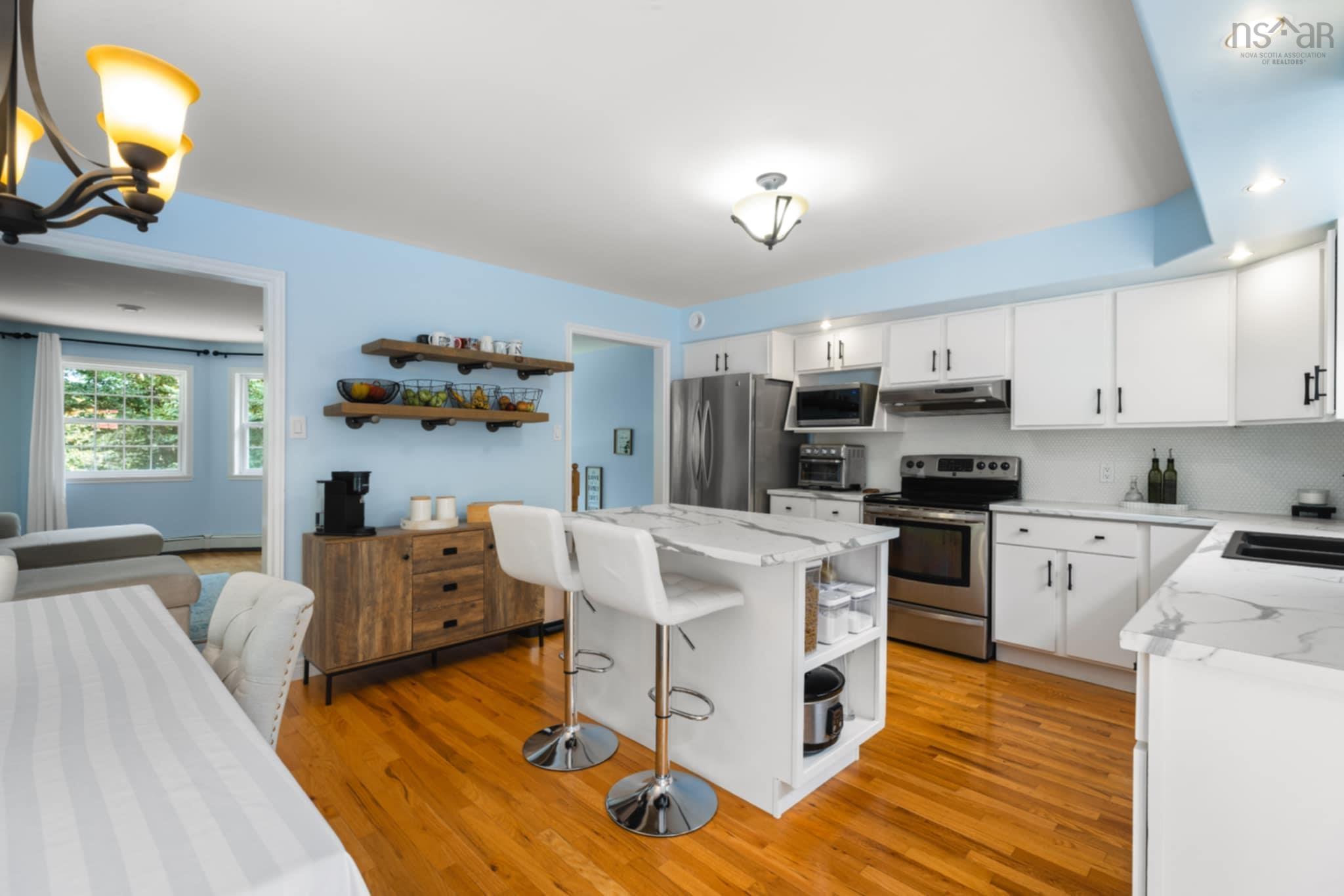 Thumbnail image for 198 Tattenham Crescent MLS<sup>®</sup> 202528193